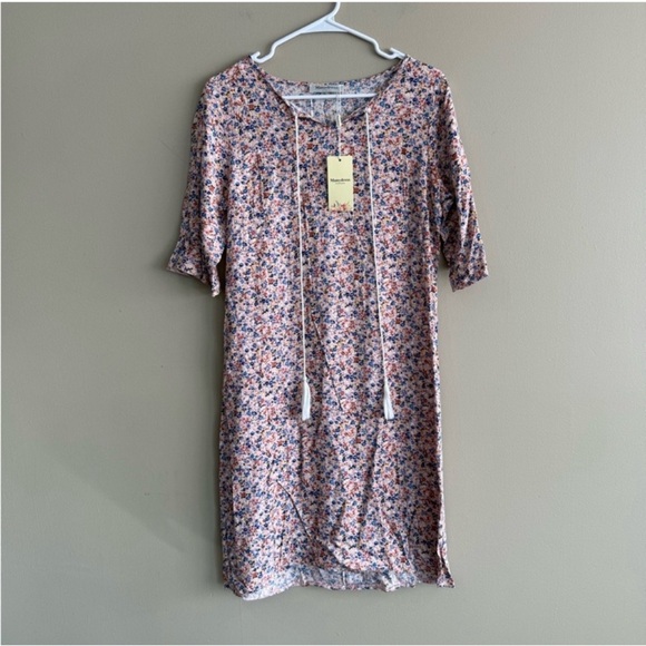 NWT Floral Print Women's Dress - Picture 2 of 8